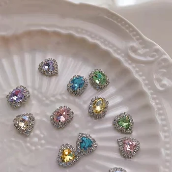 12tk Luksus Teemant Nail Art Teenetemärgi Pearl Tsirkoon Rhinestone flash teemandid, südame-kujulised Küüned Tarvikud